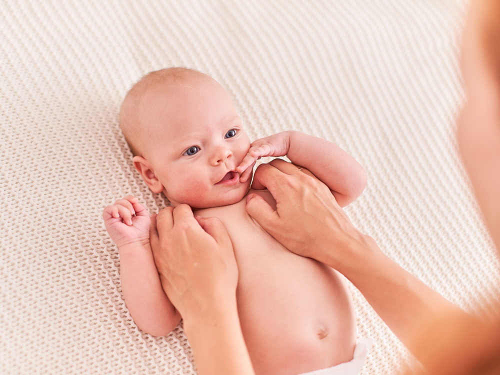 Las cosquillas son buenas o malas para los bebés