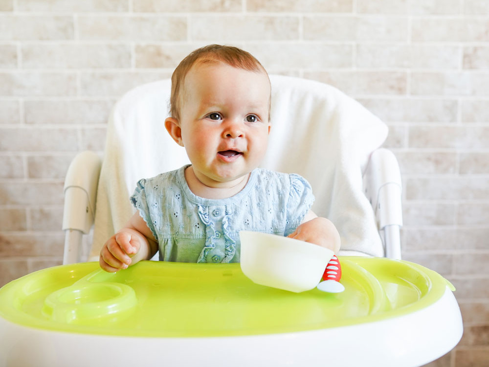 Cuándo un bebé empieza a masticar la comida