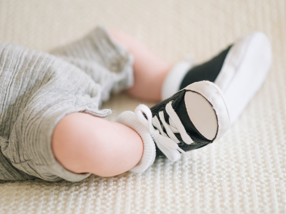Cuándo empezar a ponerle zapatos al bebé