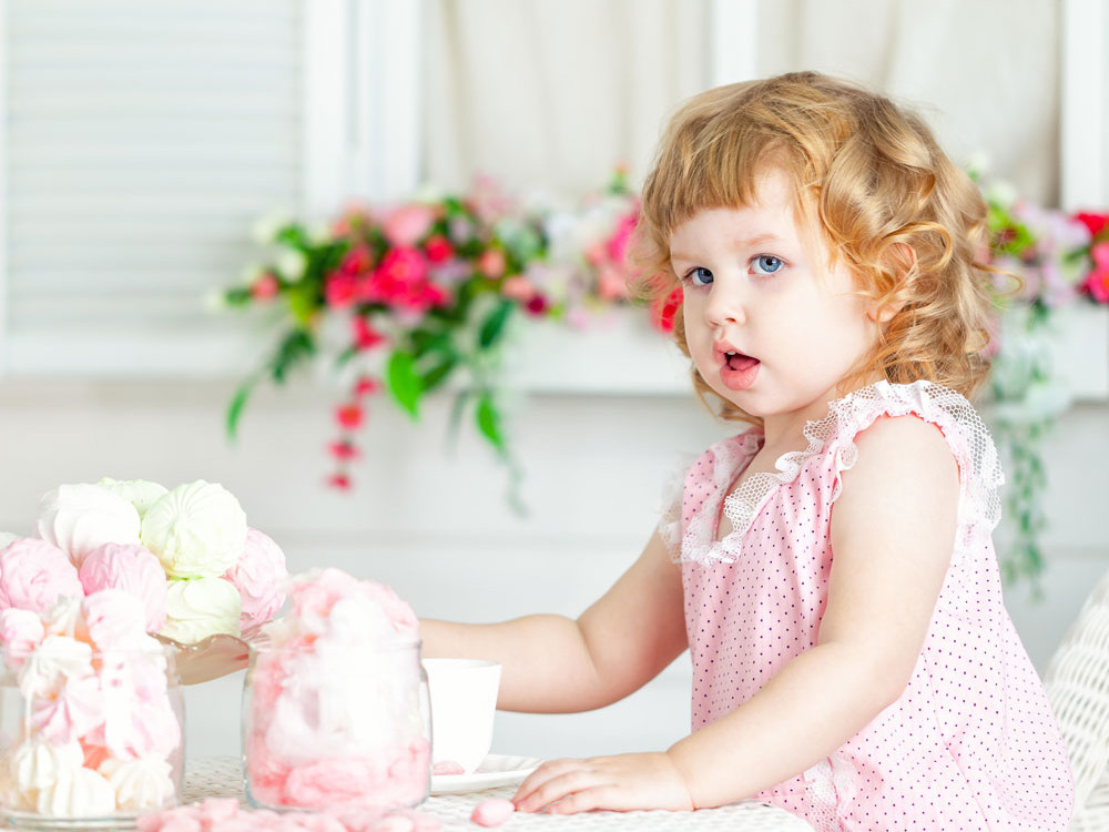 A partir de qué edad puede comer un bebé azúcar